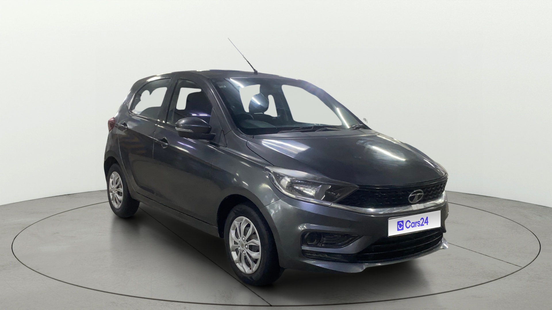 View 2020 Tata Tiago Revotorq XB Image 15 Used 2020 Tata Tiago Revotorq XB Image 15