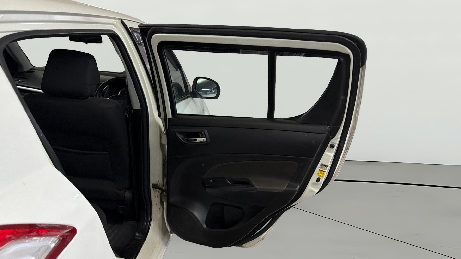 View 2014 Maruti Suzuki 1000 Base Variant Image 7 Used 2014 Maruti Suzuki 1000 Base Variant Image 7
