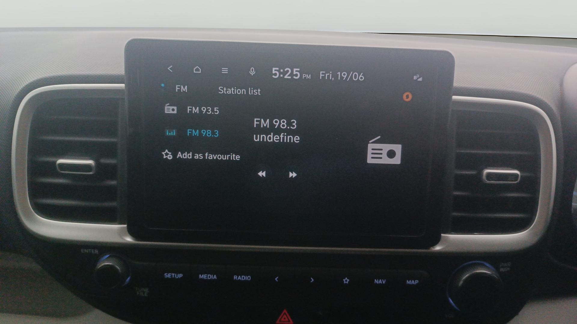 View 2024 Hyundai Venue SX 1.2 Petrol MT Image 18 Used 2024 Hyundai Venue SX 1.2 Petrol MT Image 18