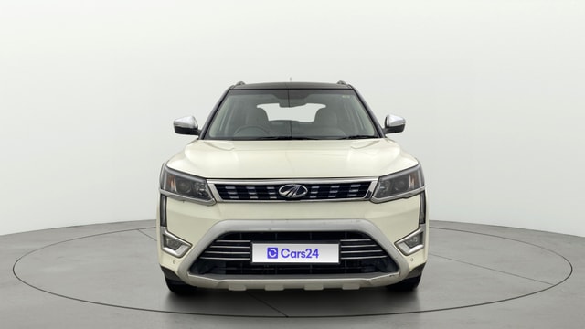 View Mahindra XUV300 Image 1 Used Mahindra XUV300 Image 1