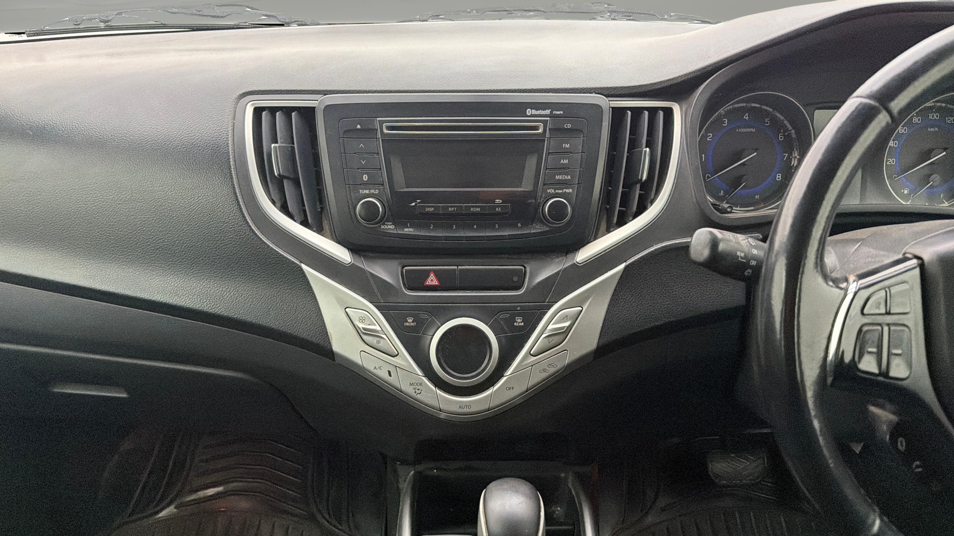 View 2017 Maruti Suzuki 1000 Base Variant Image 17 Used 2017 Maruti Suzuki 1000 Base Variant Image 17
