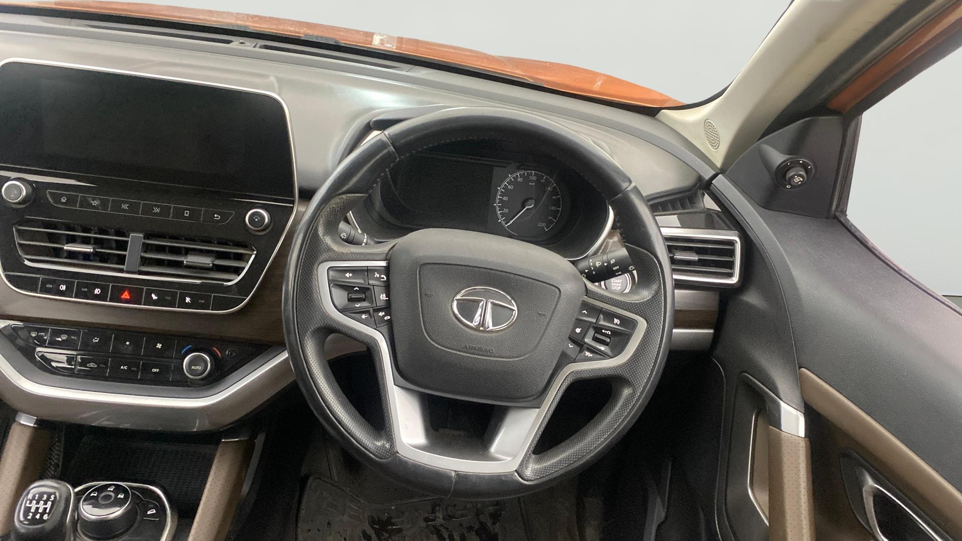 View 2019 Tata Harrier XE Image 20 Used 2019 Tata Harrier XE Image 20