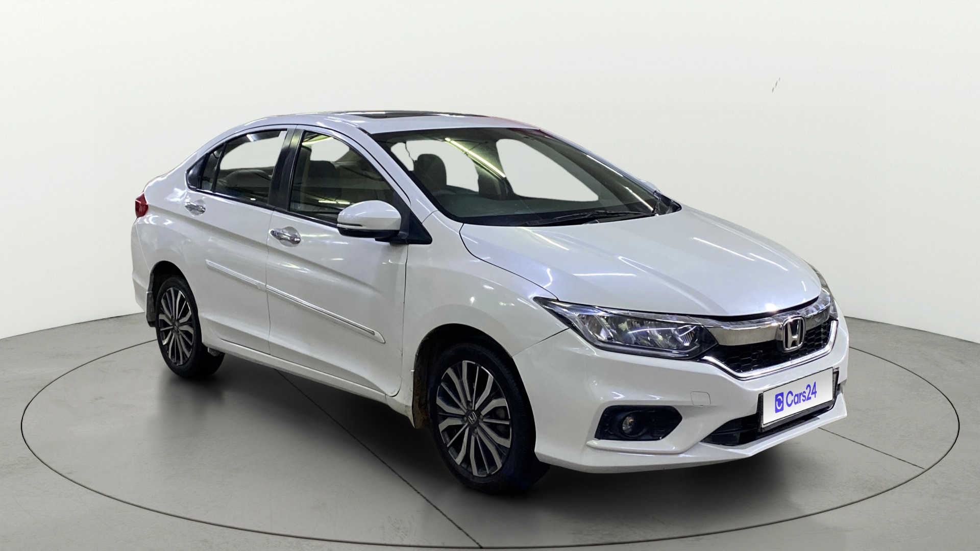 View 2017 Honda City ZX MT Diesel Anniversary Edition Image 14 Used 2017 Honda City ZX MT Diesel Anniversary Edition Image 14