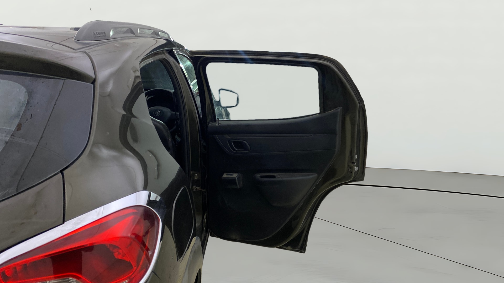 View 2017 Renault Kwid RXL Image 7 Used 2017 Renault Kwid RXL Image 7