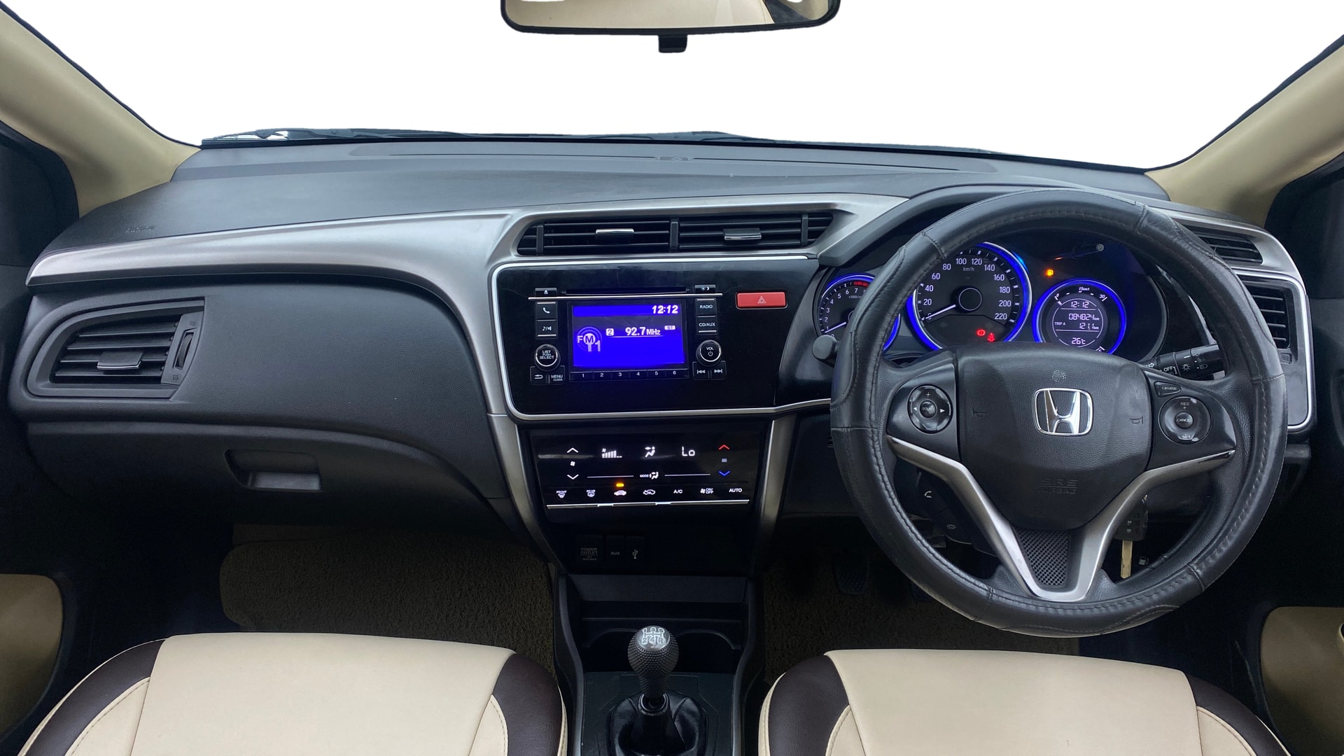 View 2015 Honda City ZX MT Diesel Anniversary Edition Image 16 Used 2015 Honda City ZX MT Diesel Anniversary Edition Image 16
