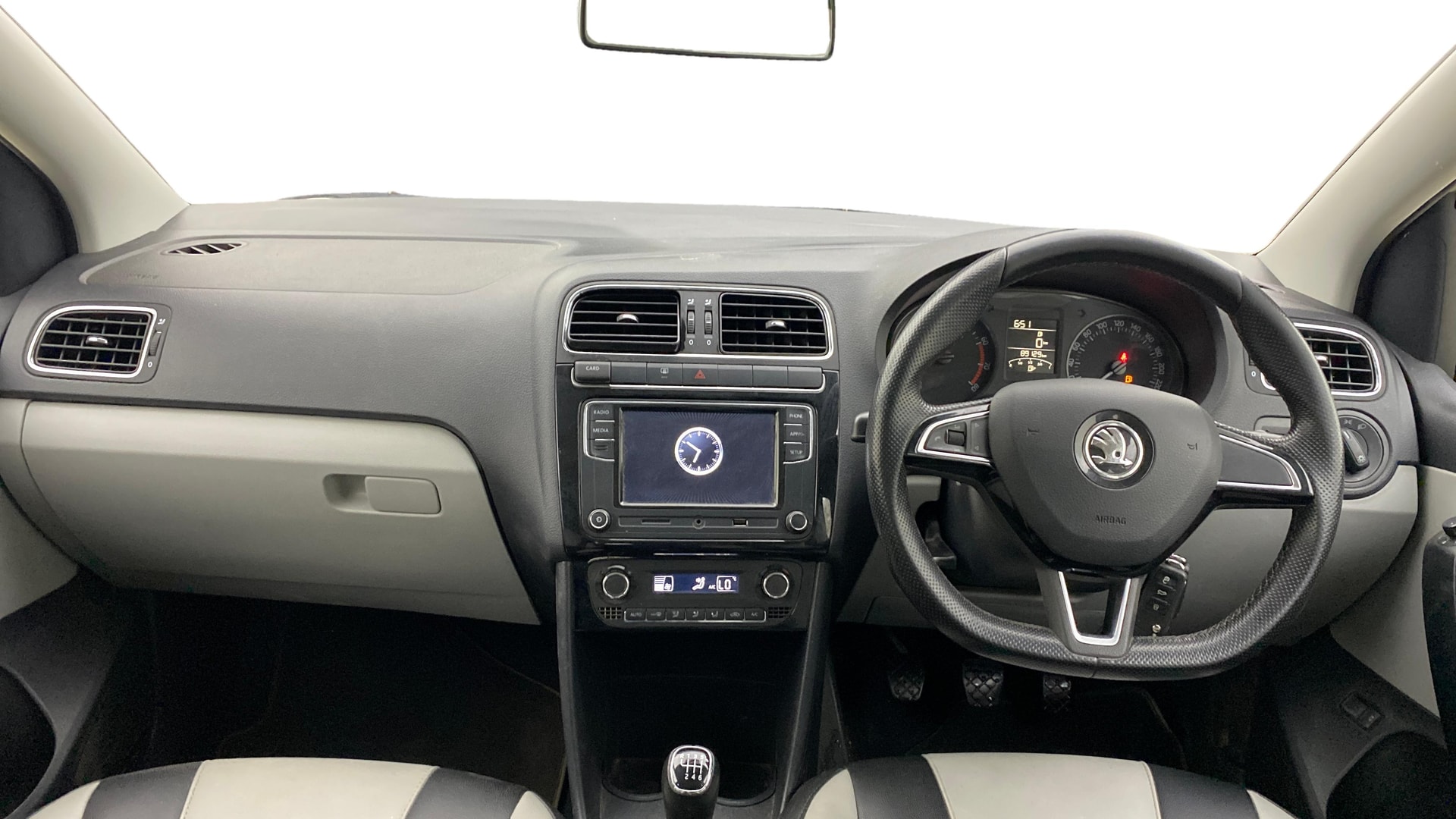 View 2021 Skoda Rapid 1.5 TDI CR Active BS IV Image 15 Used 2021 Skoda Rapid 1.5 TDI CR Active BS IV Image 15