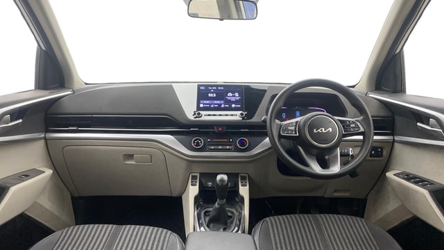 View Kia Carens Image 16 Used Kia Carens Image 16