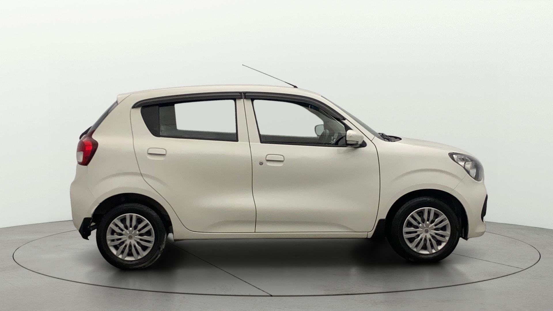 View 2022 Maruti Suzuki 1000 Base Variant Image 8 Used 2022 Maruti Suzuki 1000 Base Variant Image 8
