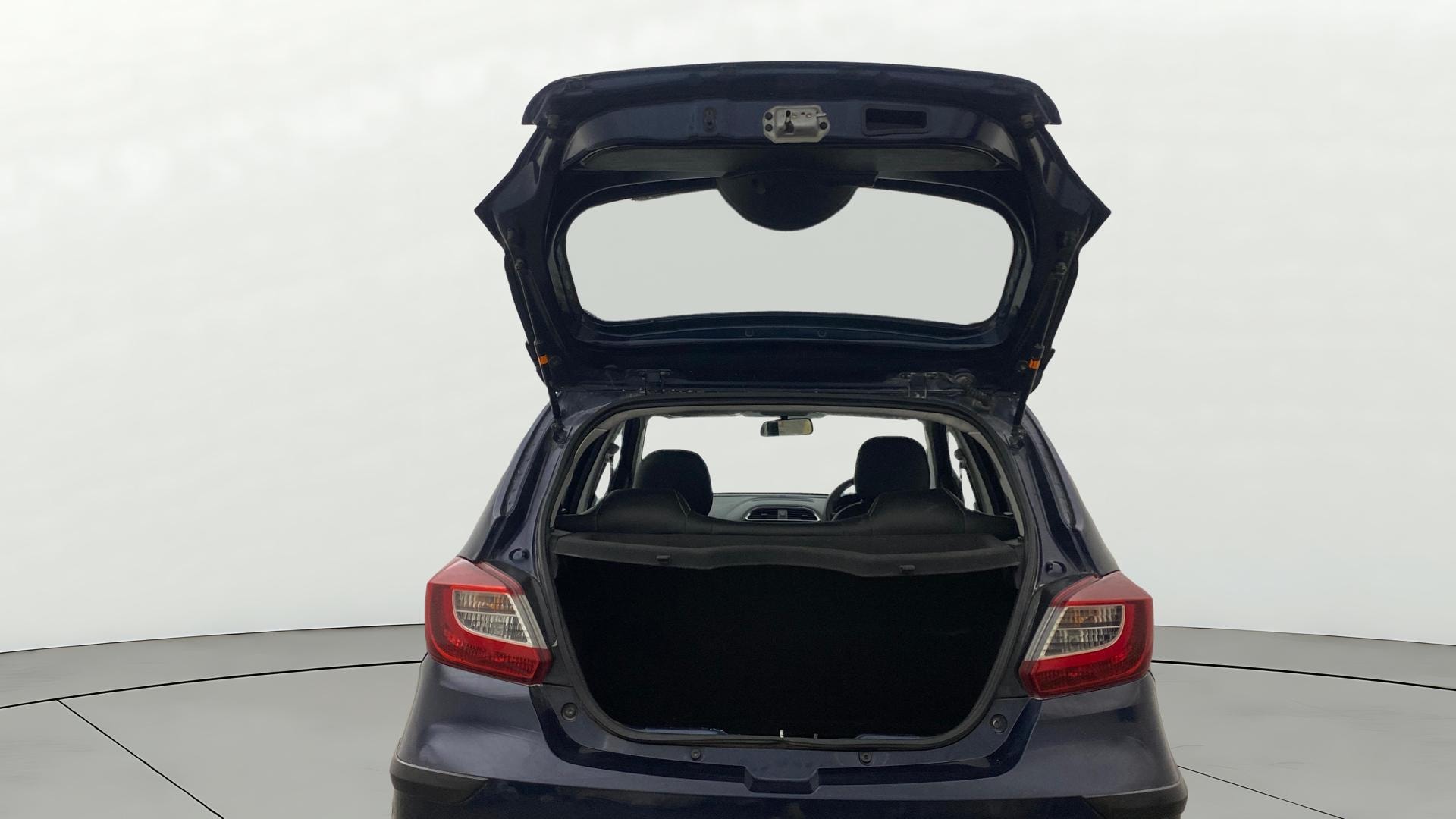 View 2021 Tata Tiago Revotorq XB Image 16 Used 2021 Tata Tiago Revotorq XB Image 16