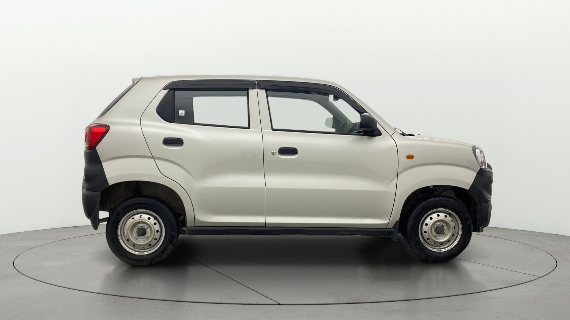 View 2026 Maruti Suzuki 1000 Base Variant Image 8 Used 2026 Maruti Suzuki 1000 Base Variant Image 8