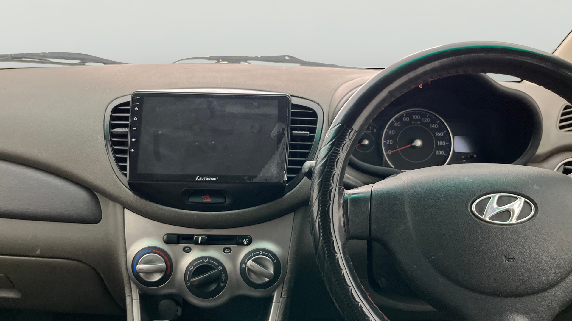 View 2014 Hyundai i10 1.1 Magna Image 17 Used 2014 Hyundai i10 1.1 Magna Image 17