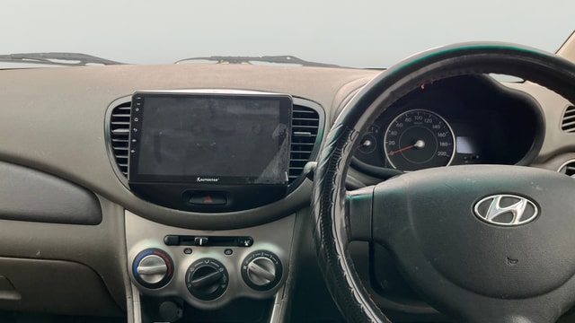 View Hyundai i10 Image 17 Used Hyundai i10 Image 17