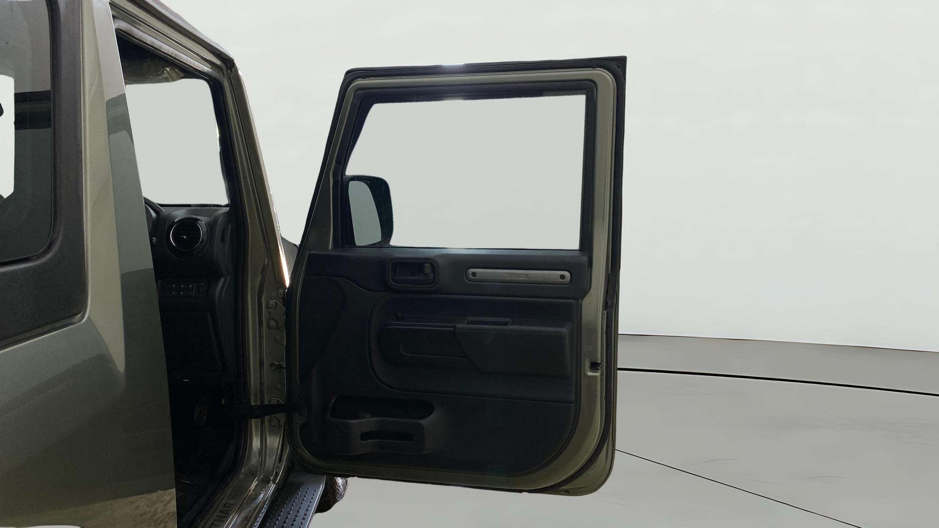 View 2022 Mahindra Thar AX Standard Manual Soft Top 6 Seater Image 45 Used 2022 Mahindra Thar AX Standard Manual Soft Top 6 Seater Image 45