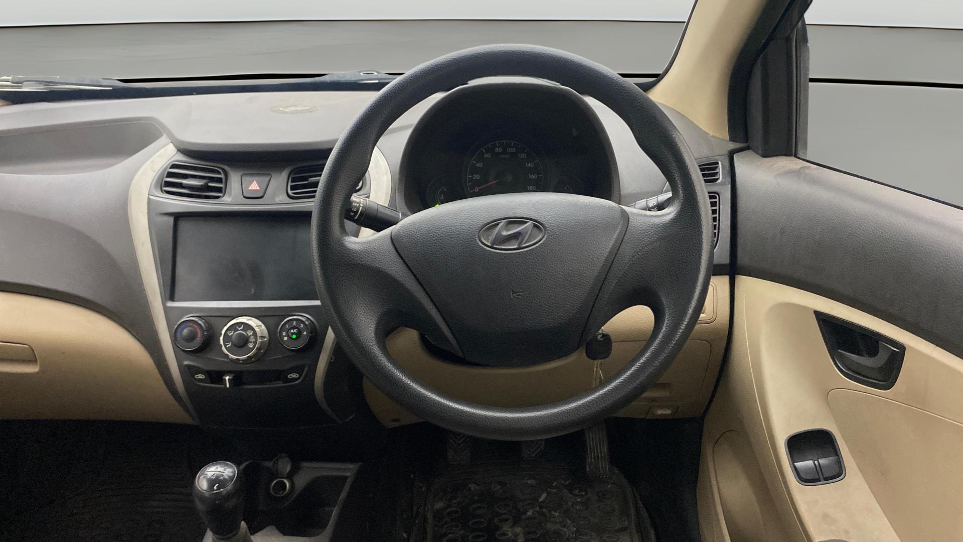 View 2016 Hyundai EON Era Plus Image 20 Used 2016 Hyundai EON Era Plus Image 20