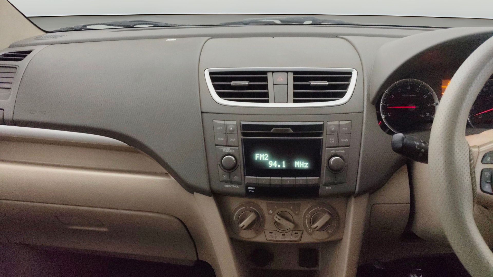 View 2014 Maruti Suzuki 1000 Base Variant Image 18 Used 2014 Maruti Suzuki 1000 Base Variant Image 18