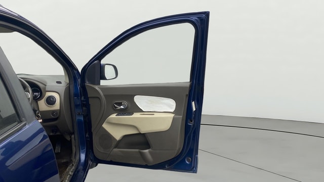 View Renault Lodgy Image 46 Used Renault Lodgy Image 46