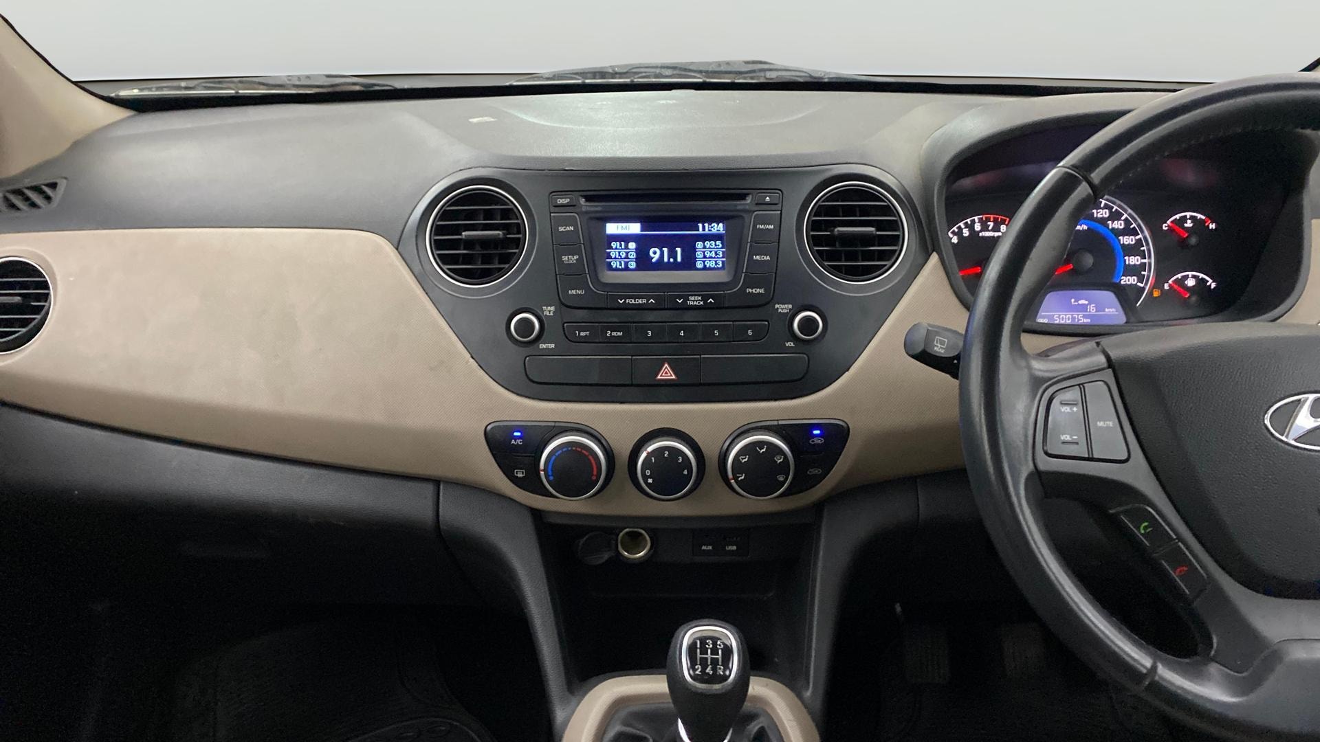 View 2013 Hyundai Grand i10 1.2 Asta Petrol Image 17 Used 2013 Hyundai Grand i10 1.2 Asta Petrol Image 17