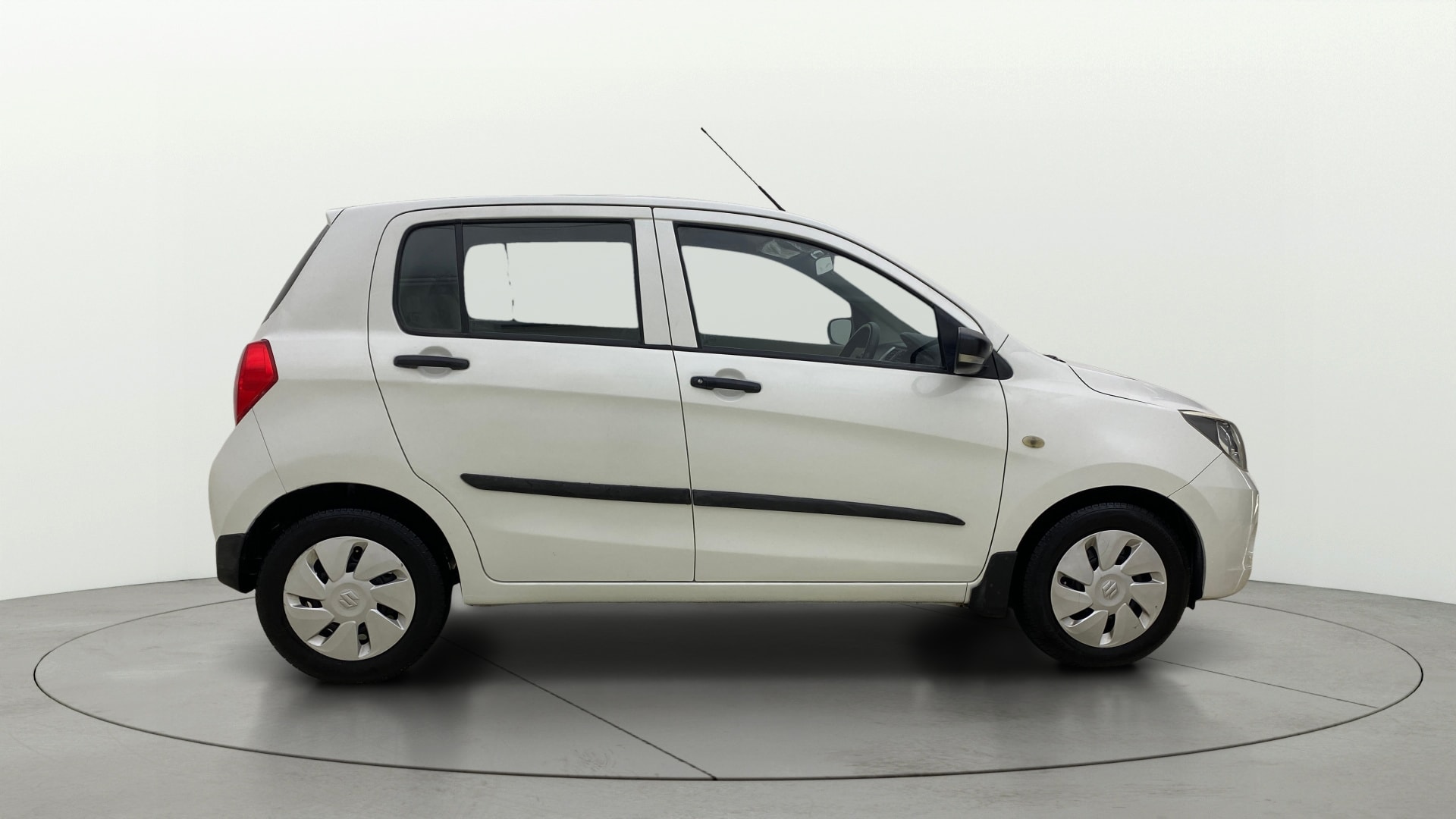 View 2015 Maruti Suzuki 1000 Base Variant Image 8 Used 2015 Maruti Suzuki 1000 Base Variant Image 8