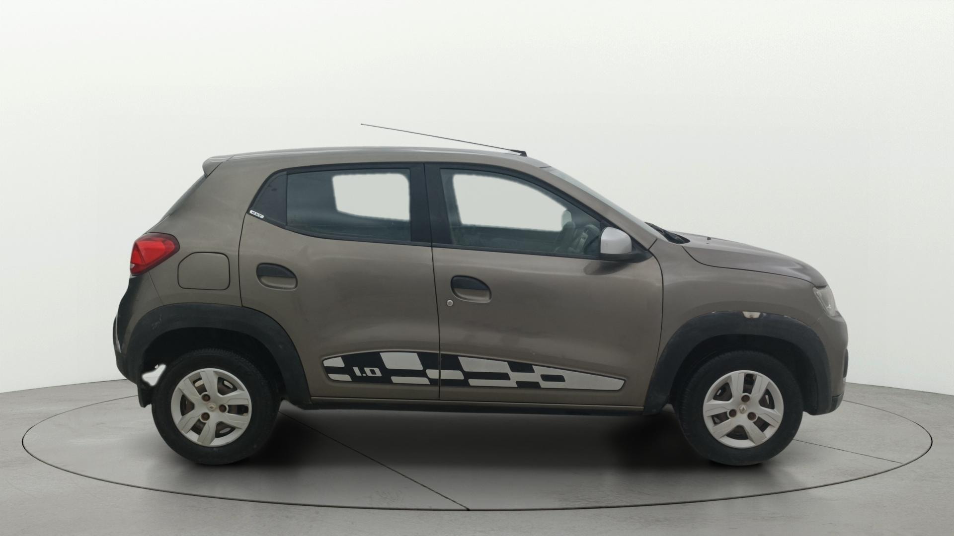 View 2017 Renault Kwid RXT 1.0 Image 25 Used 2017 Renault Kwid RXT 1.0 Image 25