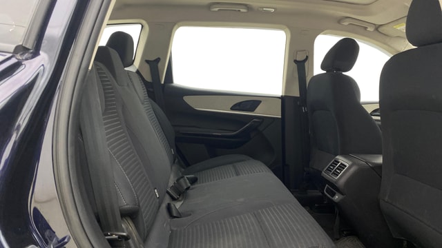 View Mahindra XUV700 Image 30 Used Mahindra XUV700 Image 30