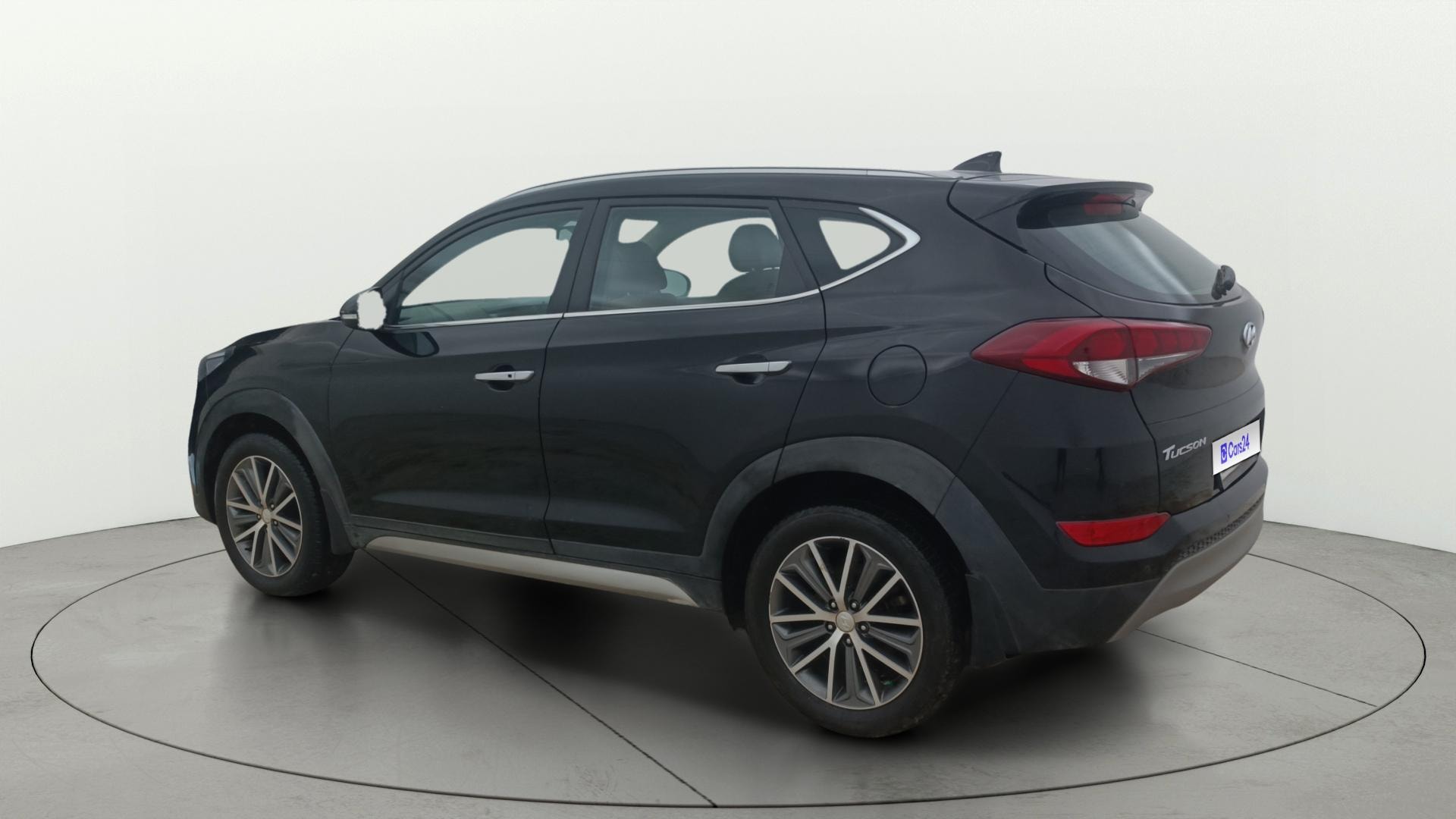 View 2018 Hyundai Tucson R 2.0 6-Speed Automatic GL BS IV Image 2 Used 2018 Hyundai Tucson R 2.0 6-Speed Automatic GL BS IV Image 2