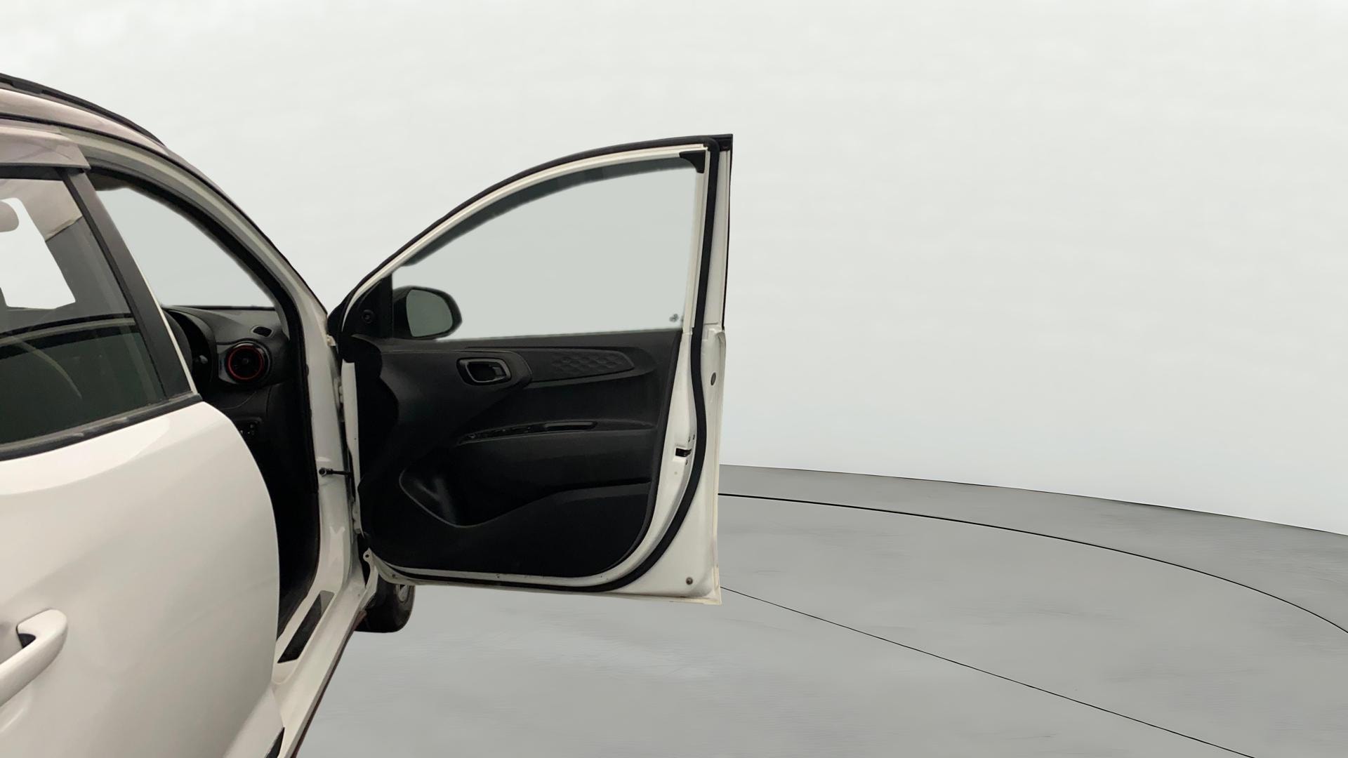 View 2023 Hyundai Grand i10 Nios Sportz Petrol Dual Tone Image 45 Used 2023 Hyundai Grand i10 Nios Sportz Petrol Dual Tone Image 45