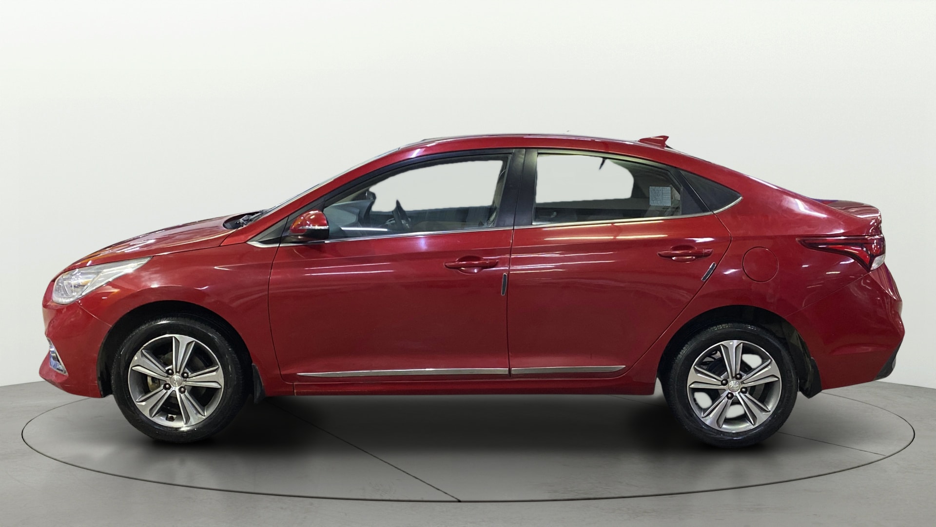 View 2018 Hyundai Verna 1.6 VTVT SX Image 28 Used 2018 Hyundai Verna 1.6 VTVT SX Image 28