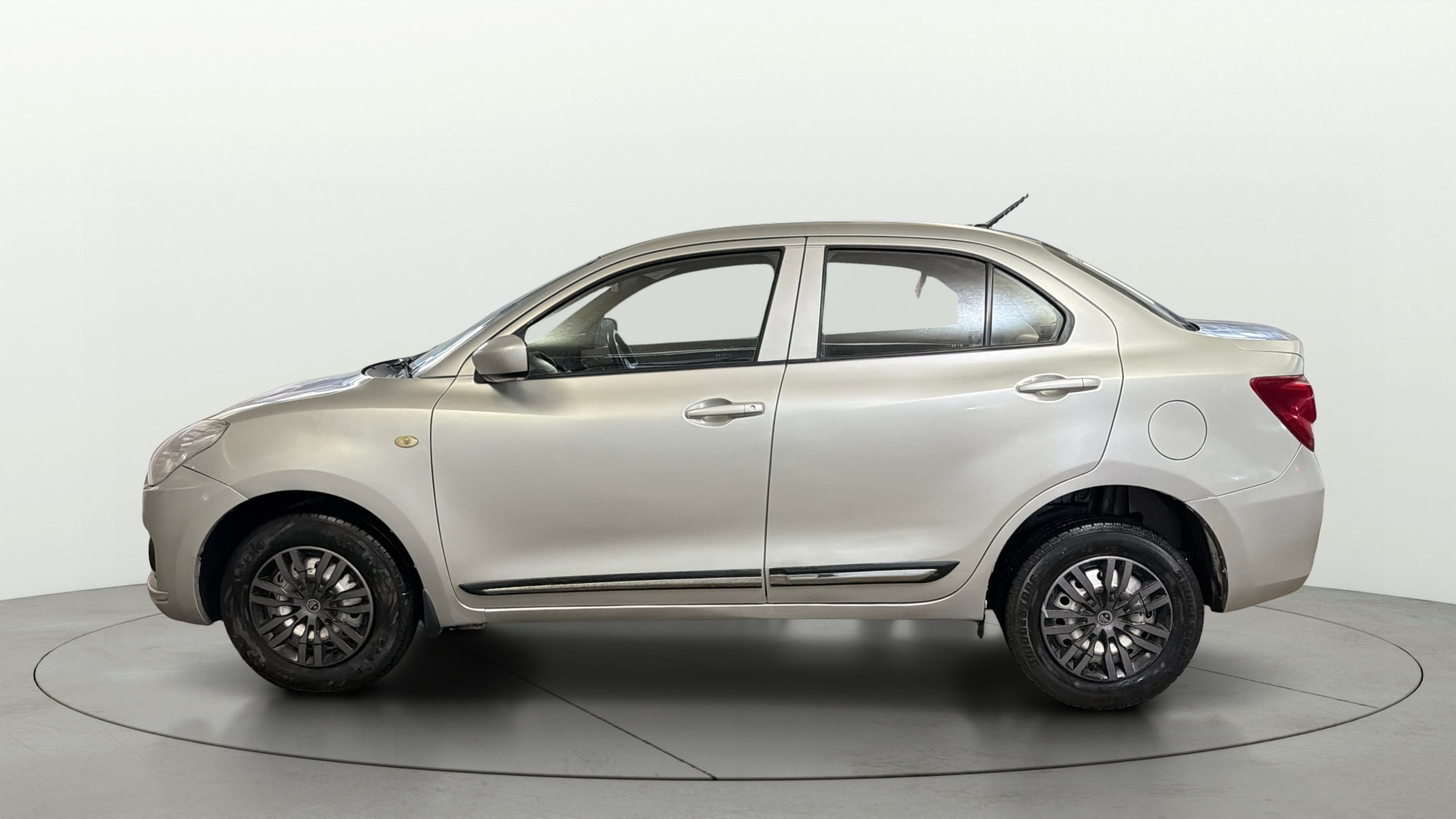 View 2018 Maruti Suzuki 1000 Base Variant Image 5 Used 2018 Maruti Suzuki 1000 Base Variant Image 5