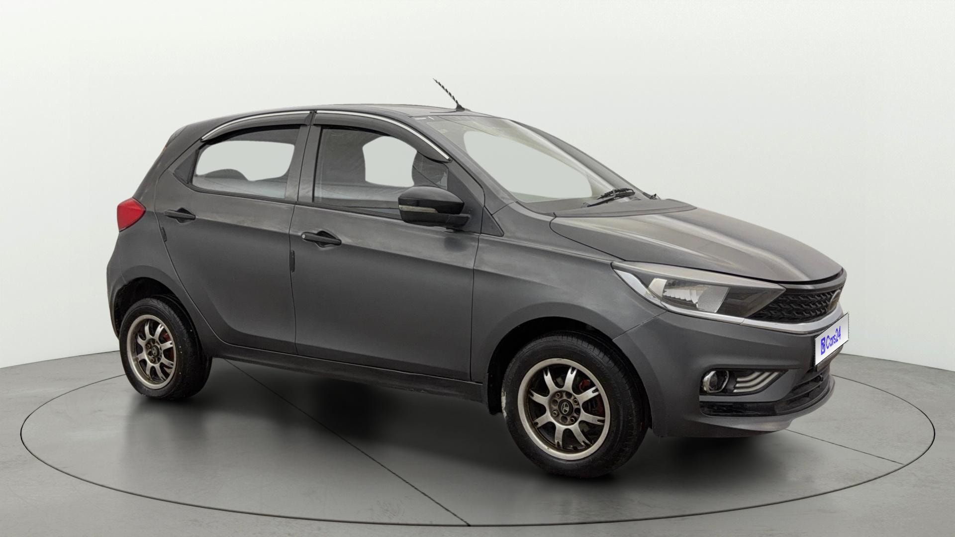View 2024 Tata Tiago Revotorq XB Image 36 Used 2024 Tata Tiago Revotorq XB Image 36