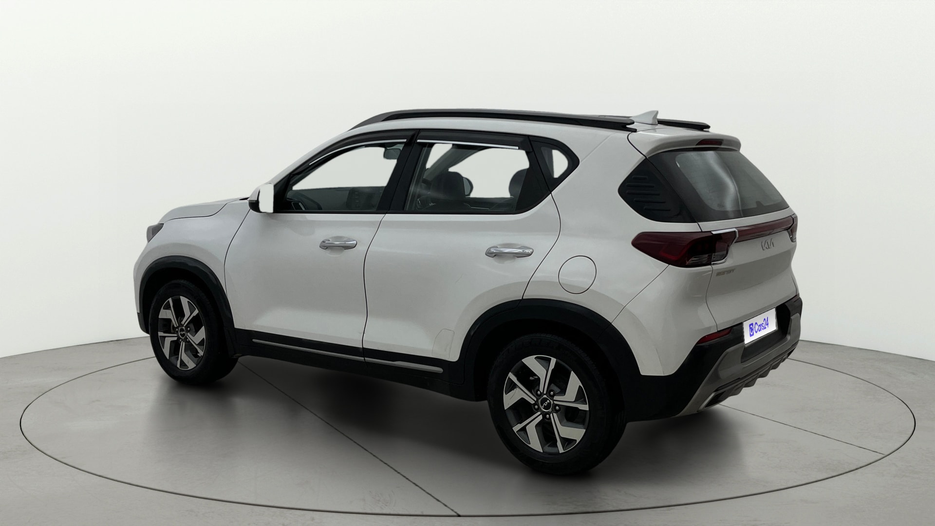 View 2022 Kia Sonet HTX Diesel Image 2 Used 2022 Kia Sonet HTX Diesel Image 2