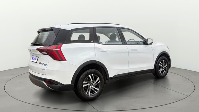 View Mahindra XUV700 Image 46 Used Mahindra XUV700 Image 46