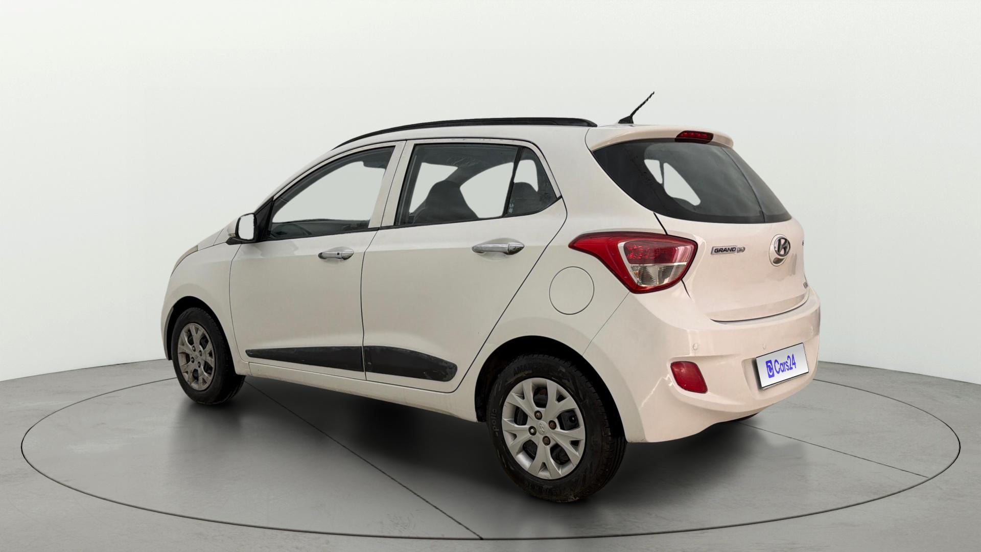 View 2014 Hyundai Grand i10 Sportz 1.2 Kappa Image 2 Used 2014 Hyundai Grand i10 Sportz 1.2 Kappa Image 2