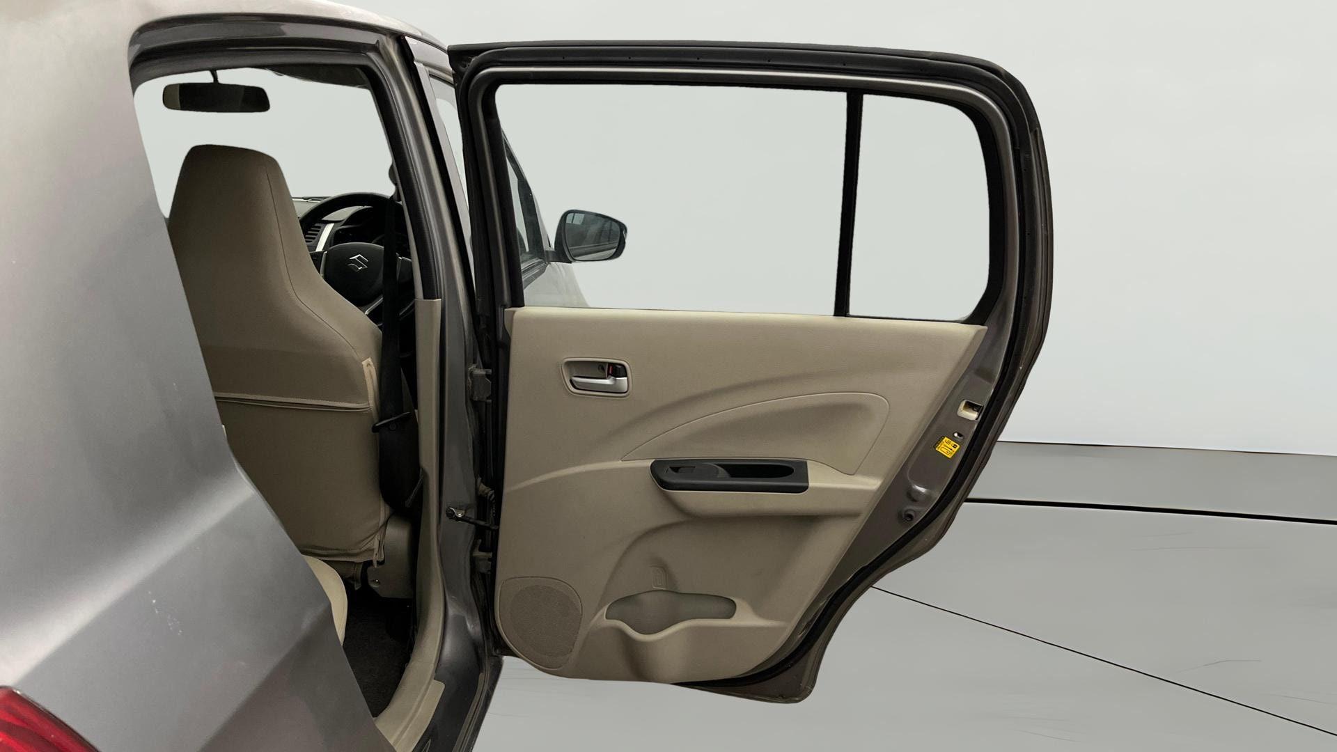 View 2017 Maruti Suzuki 1000 Base Variant Image 5 Used 2017 Maruti Suzuki 1000 Base Variant Image 5