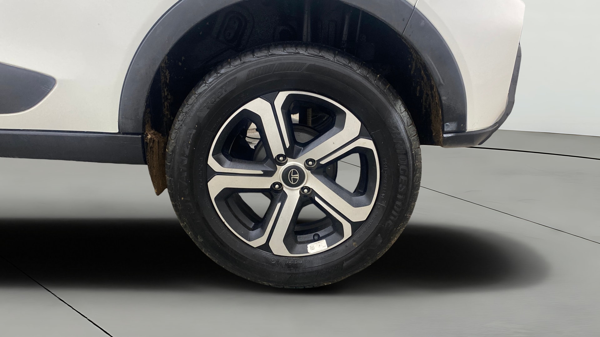 View 2023 Tata Nexon Revotron XE Image 12 Used 2023 Tata Nexon Revotron XE Image 12