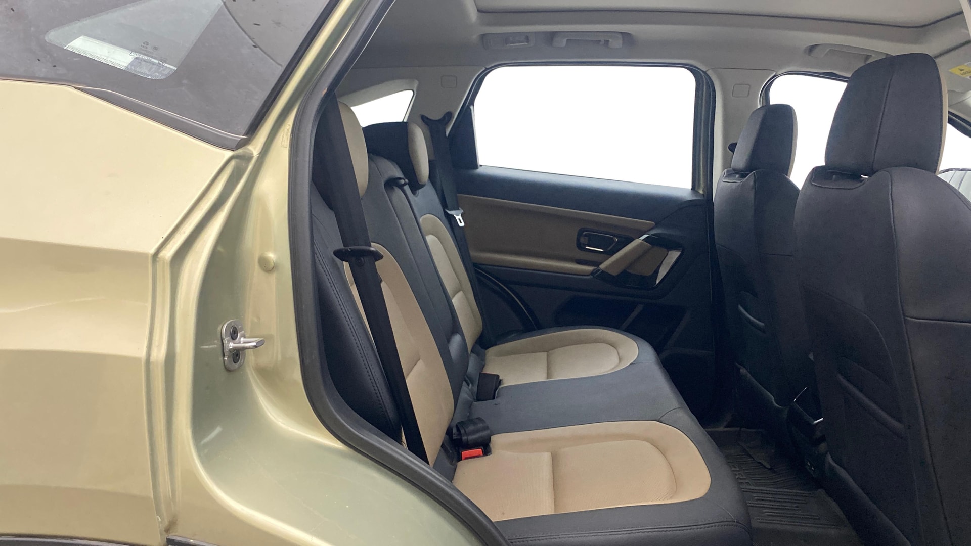 View 2022 Tata Harrier XE Image 31 Used 2022 Tata Harrier XE Image 31