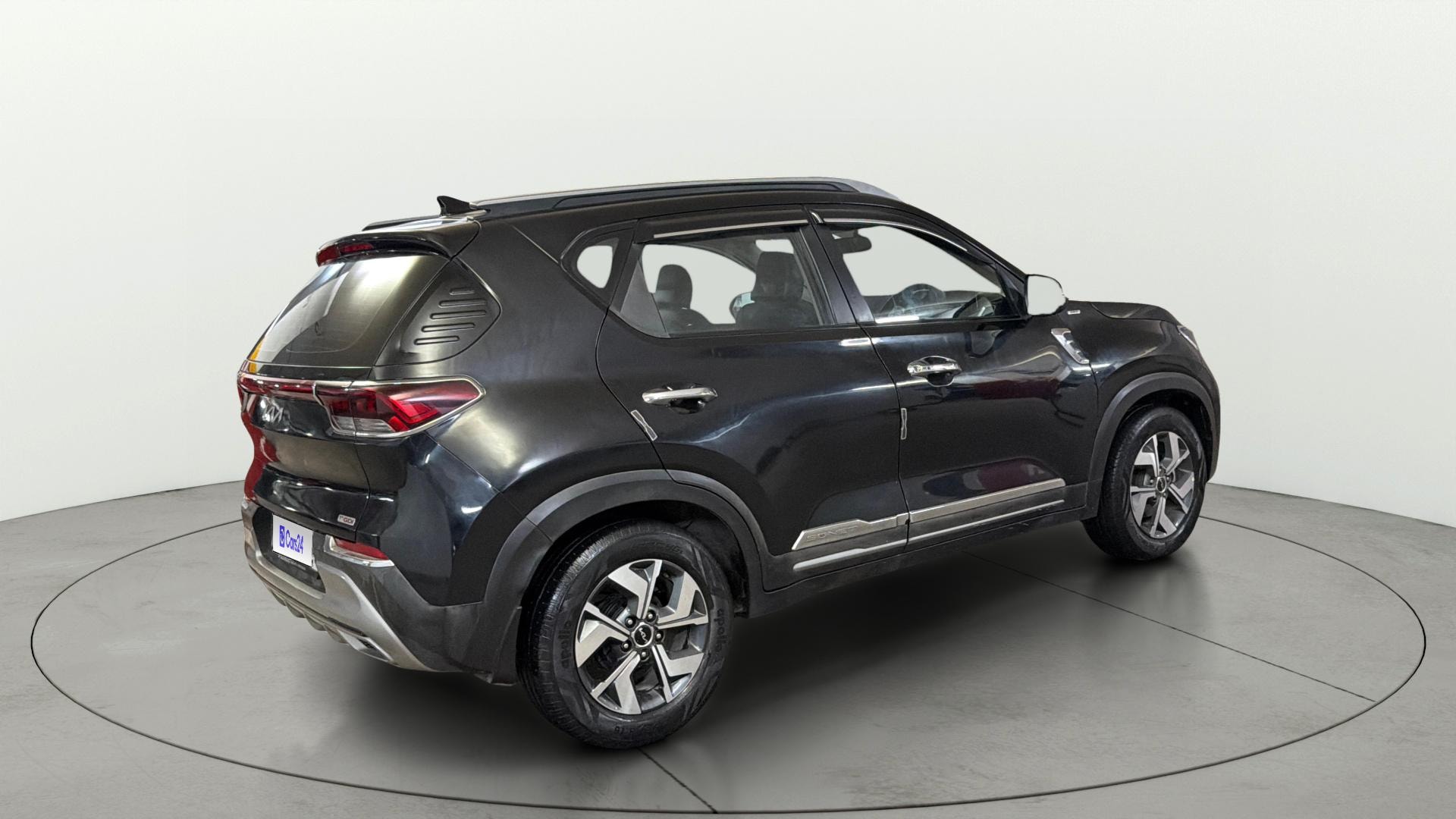 View 2022 Kia Sonet HTX iMT Petrol Image 45 Used 2022 Kia Sonet HTX iMT Petrol Image 45