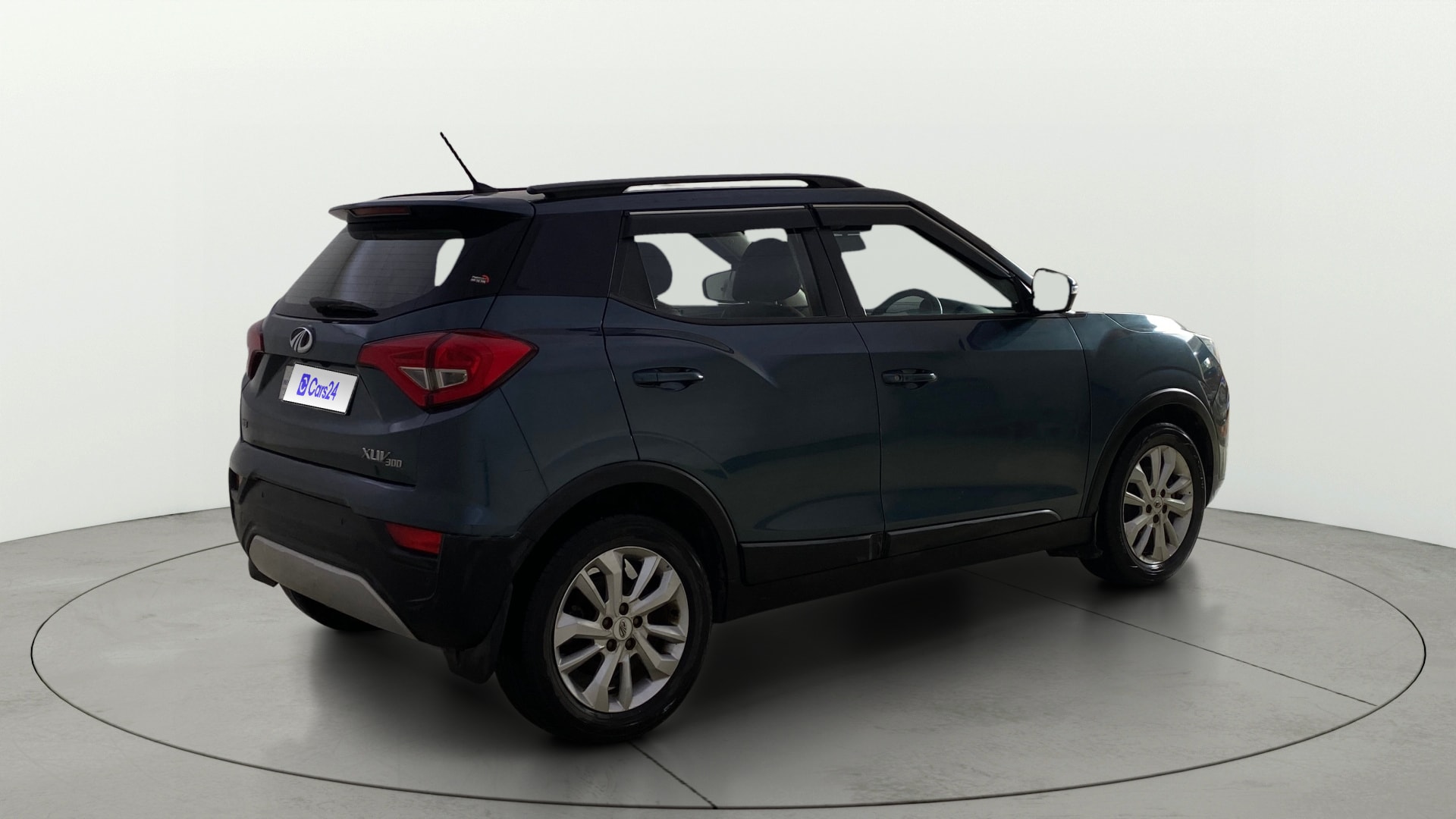 View 2021 Mahindra XUV300 W4 Petrol BS IV Image 44 Used 2021 Mahindra XUV300 W4 Petrol BS IV Image 44