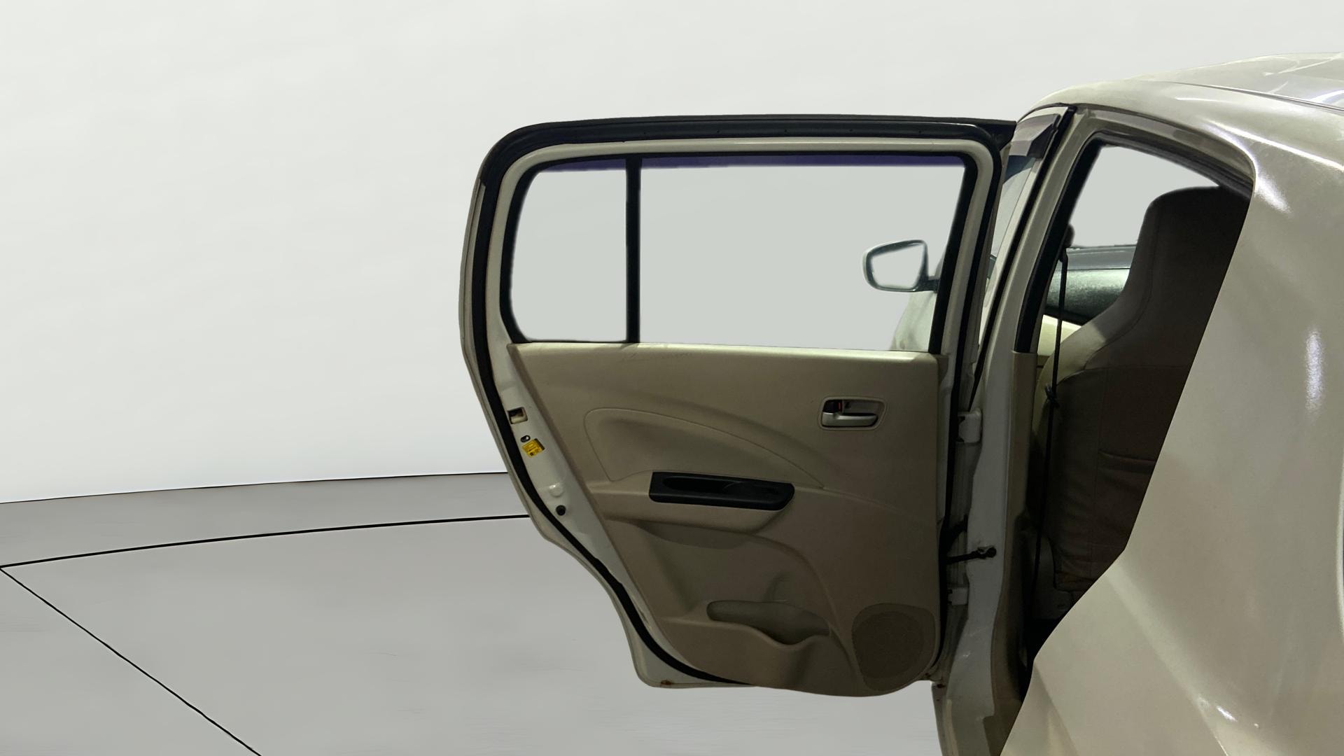 View 2019 Maruti Suzuki 1000 Base Variant Image 22 Used 2019 Maruti Suzuki 1000 Base Variant Image 22