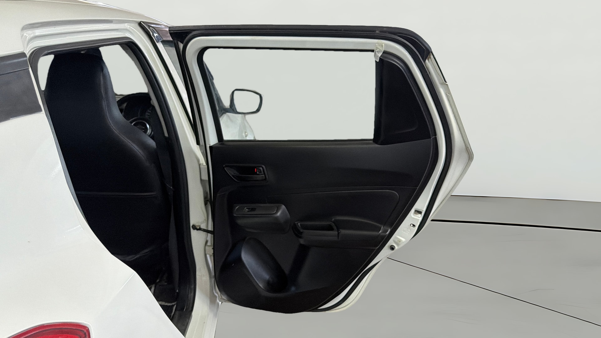 View 2020 Maruti Suzuki 1000 Base Variant Image 7 Used 2020 Maruti Suzuki 1000 Base Variant Image 7