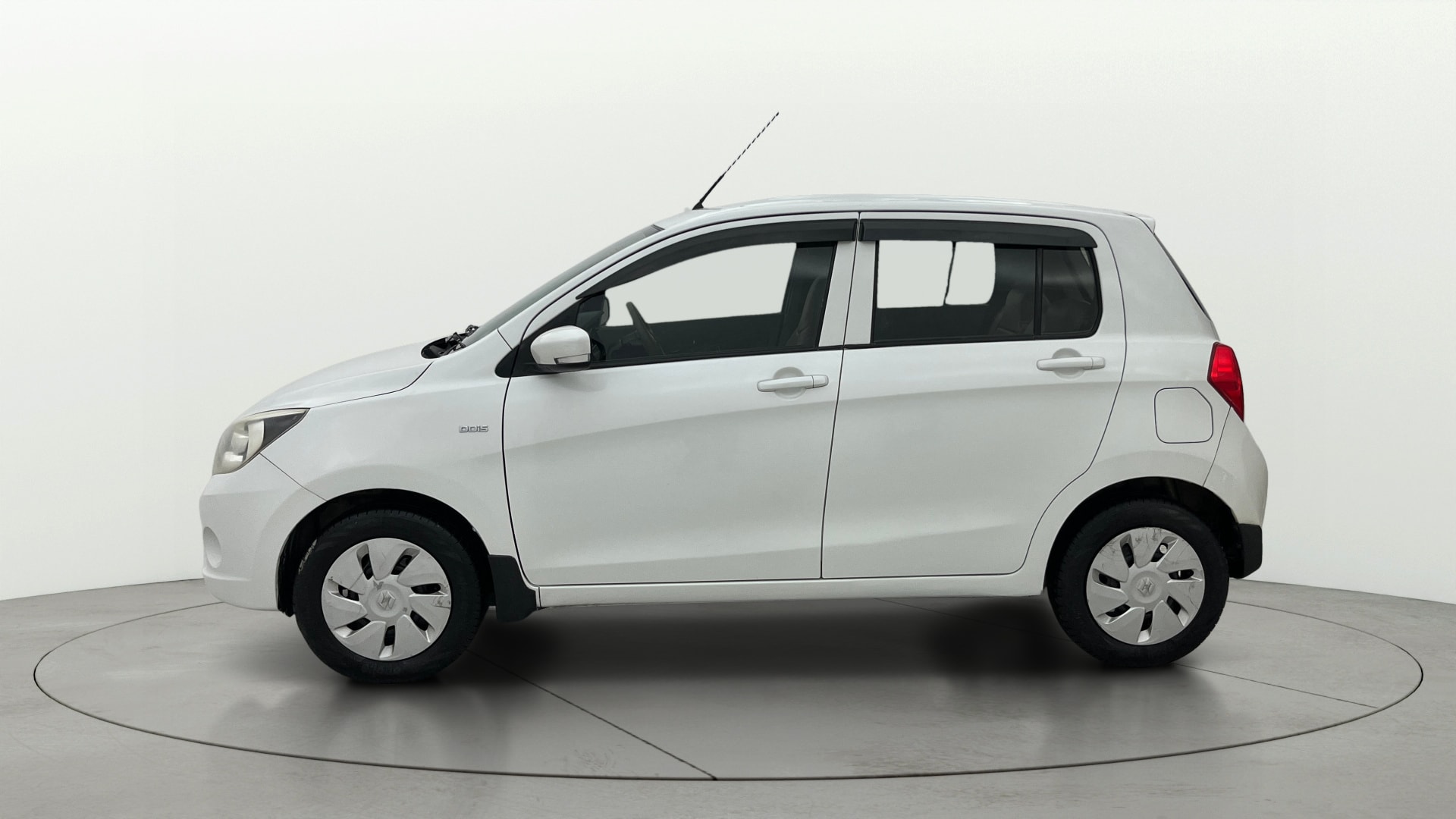 View 2017 Maruti Suzuki 1000 Base Variant Image 26 Used 2017 Maruti Suzuki 1000 Base Variant Image 26