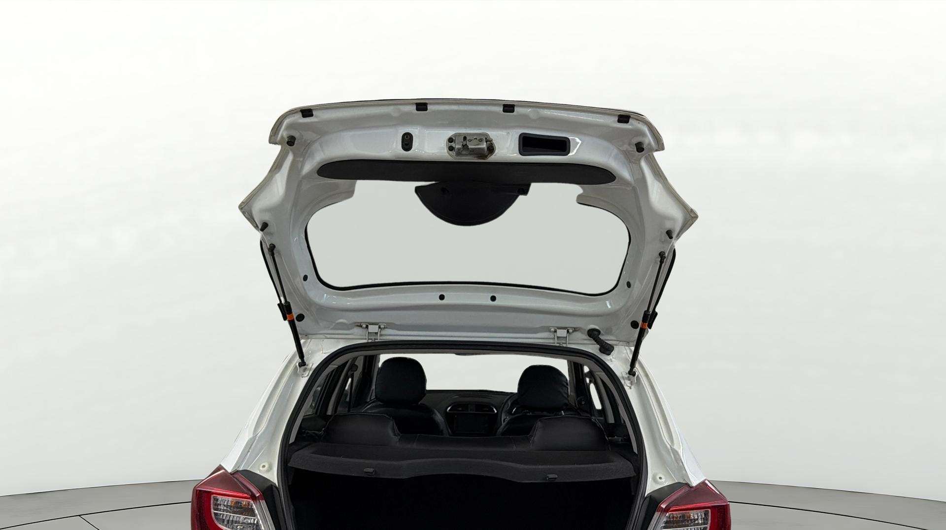 View 2023 Tata Tiago Revotorq XB Image 16 Used 2023 Tata Tiago Revotorq XB Image 16
