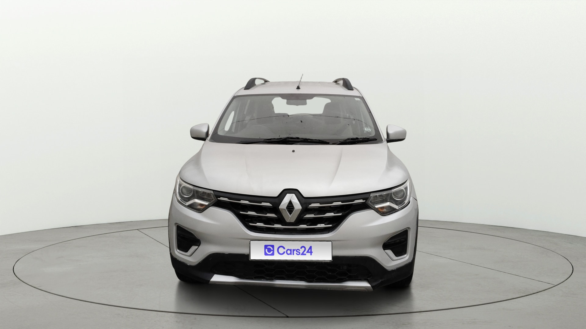 View 2021 Renault Triber RXZ Image 1 Used 2021 Renault Triber RXZ Image 1