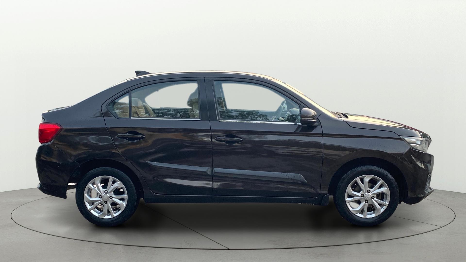 View 2018 Honda Amaze E MT Petrol BS IV Image 9 Used 2018 Honda Amaze E MT Petrol BS IV Image 9