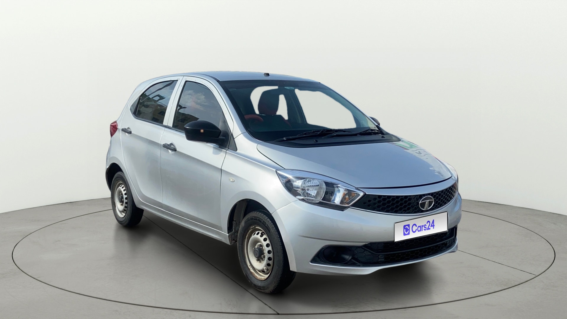 View 2020 Tata Tiago Revotorq XB Image 35 Used 2020 Tata Tiago Revotorq XB Image 35