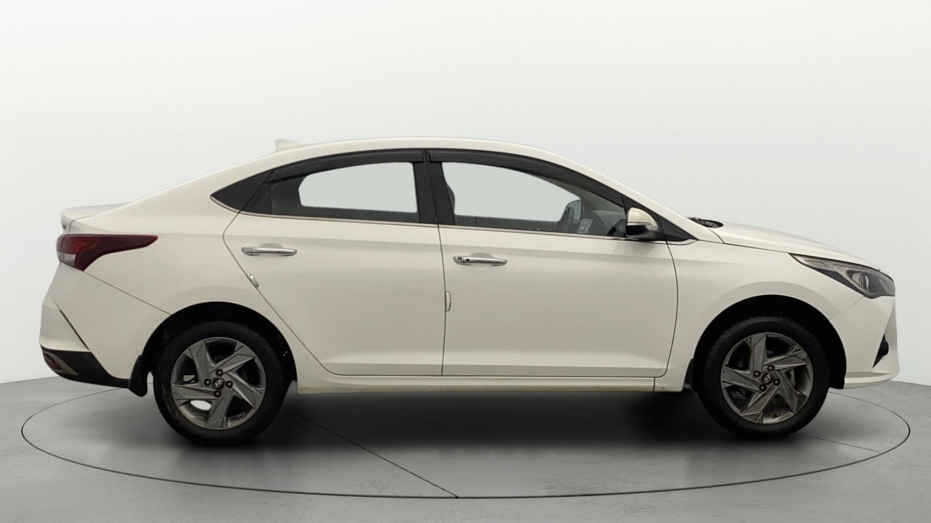 Used 2022 Hyundai Verna Used 2022 Hyundai Verna