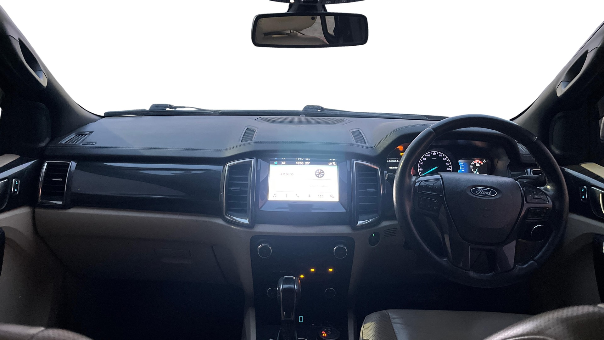 View 2021 Ford Endeavour 2.2L 4X2 AT Titanium Image 32 Used 2021 Ford Endeavour 2.2L 4X2 AT Titanium Image 32