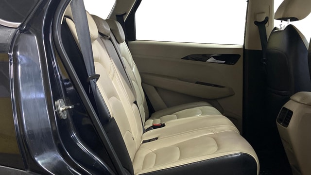 View MG Hector Image 36 Used MG Hector Image 36