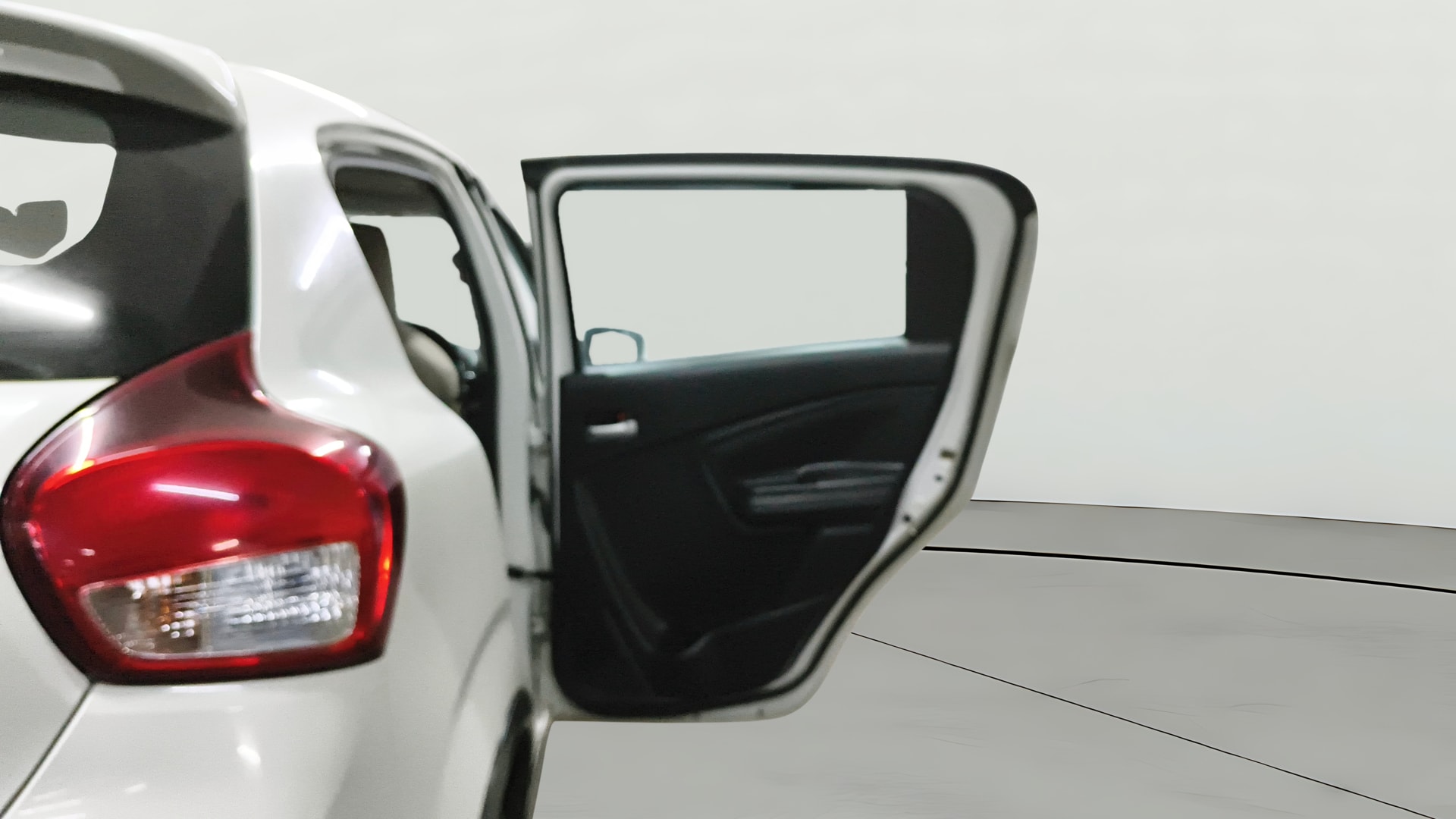 View 2024 Maruti Suzuki 1000 Base Variant Image 7 Used 2024 Maruti Suzuki 1000 Base Variant Image 7