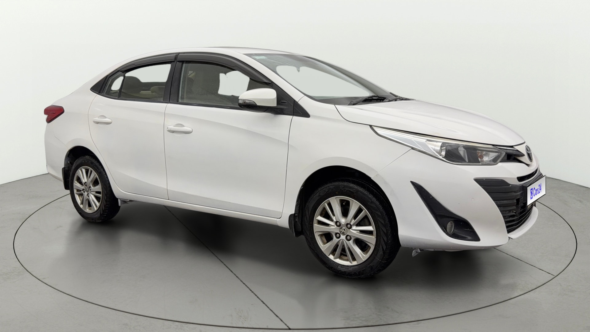 View 2018 Toyota Yaris V CVT Image 23 Used 2018 Toyota Yaris V CVT Image 23