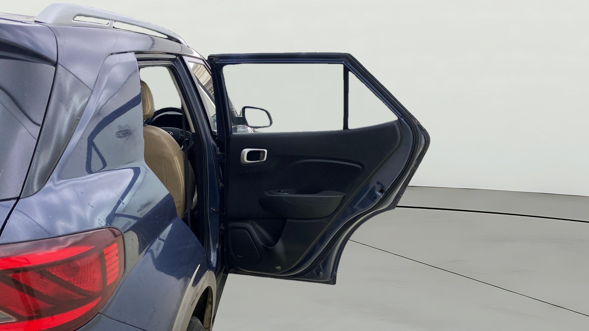 View 2019 Hyundai Venue S 1.0 Petrol AT Image 7 Used 2019 Hyundai Venue S 1.0 Petrol AT Image 7